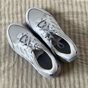 WOMENS CLIFTON HOKAS WORN ONCE